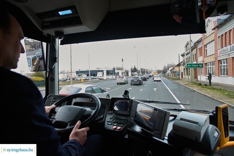 Új autóbusz bemutató Nyíregyházán