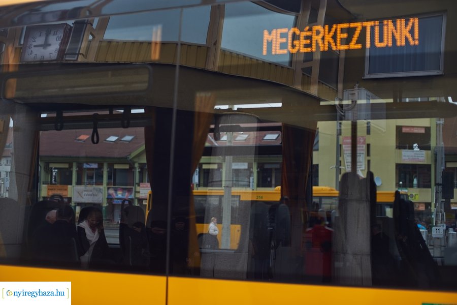 Új autóbusz bemutató Nyíregyházán