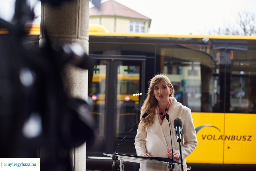 Új autóbusz bemutató Nyíregyházán