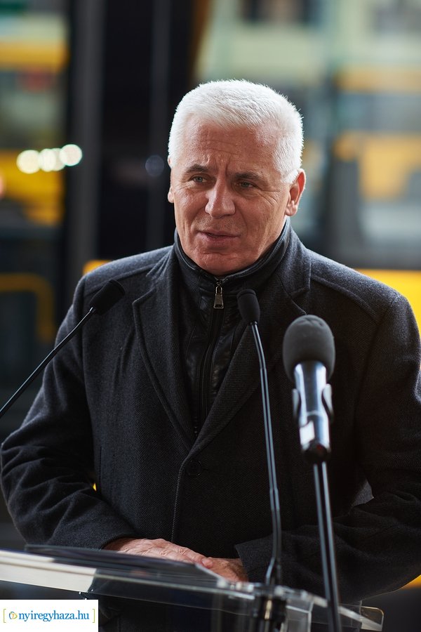 Új autóbusz bemutató Nyíregyházán