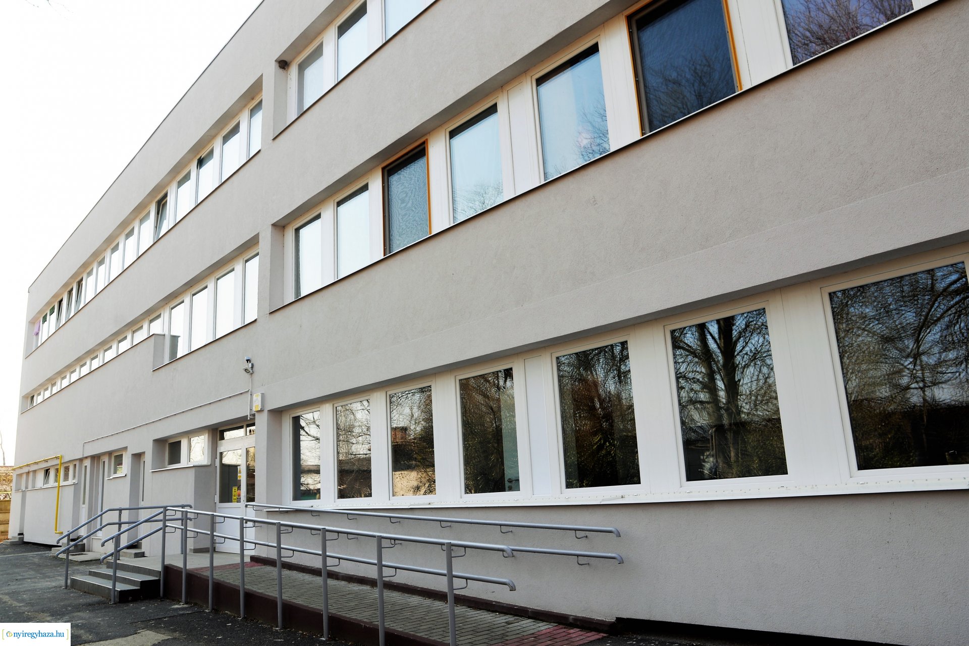 Új egészségügyi centrum bejárás a Tokaji úton