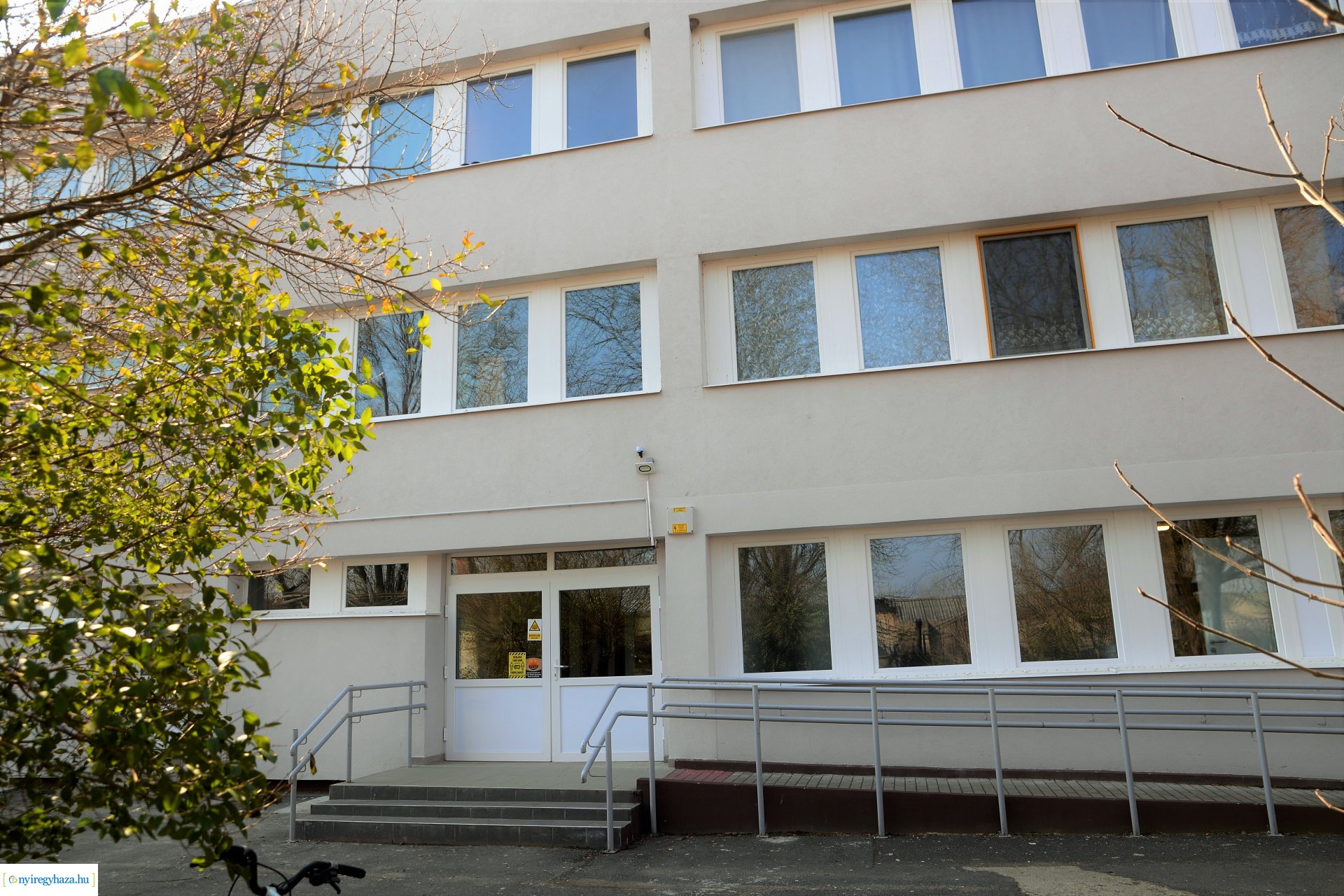 Új egészségügyi centrum bejárás a Tokaji úton