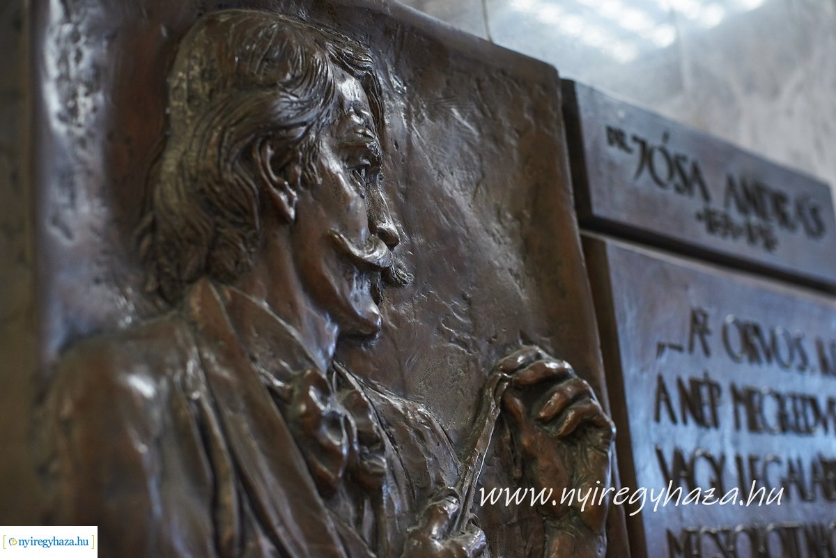 Új éremportrék a kórházban