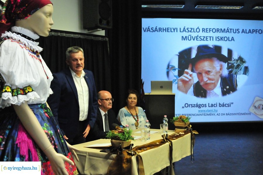 Új fenntartó a Vásárhelyi László iskolában