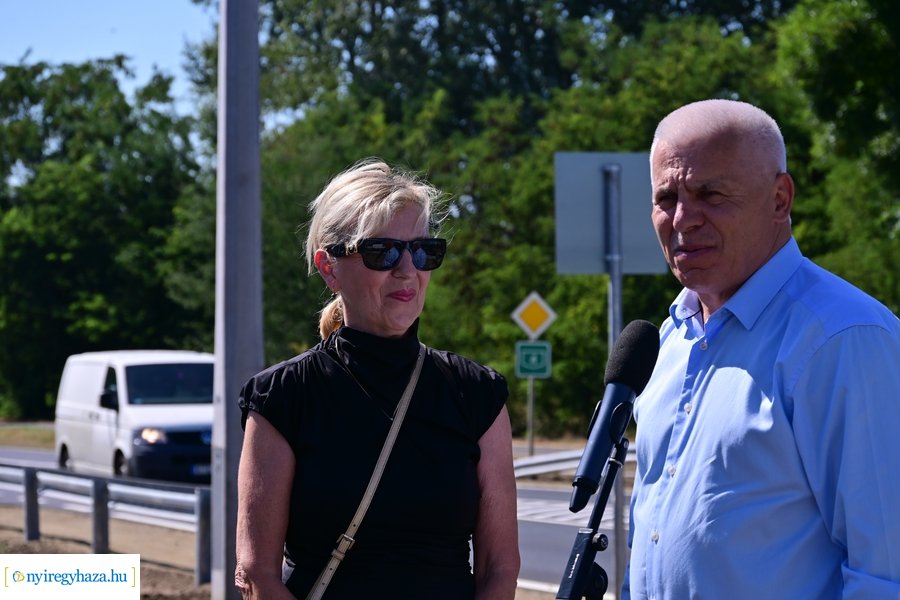 Új gyalogátkelőhely Kőlaposon