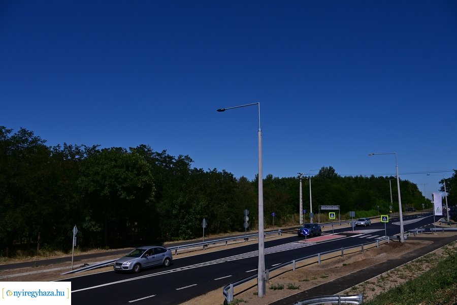 Új gyalogátkelőhely Kőlaposon