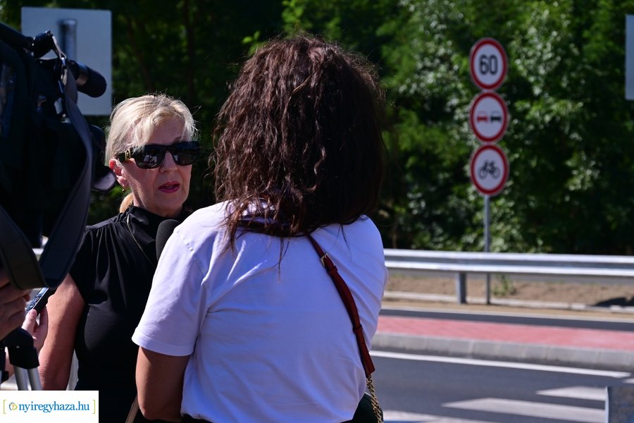 Új gyalogátkelőhely Kőlaposon