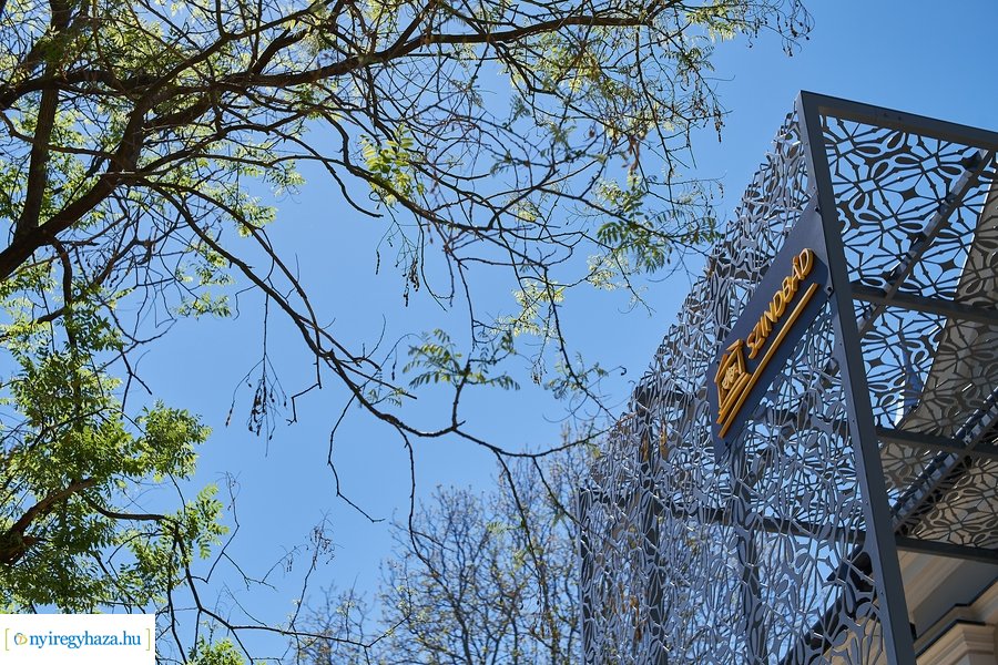 Új helyen a szinházi jegyiroda