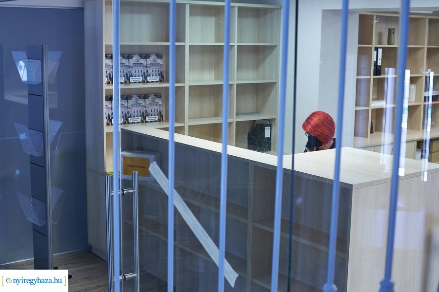 Új helyen a szinházi jegyiroda