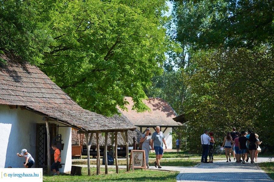 Új kenyér ünnepe a Sóstói Múzeumfaluban 2020