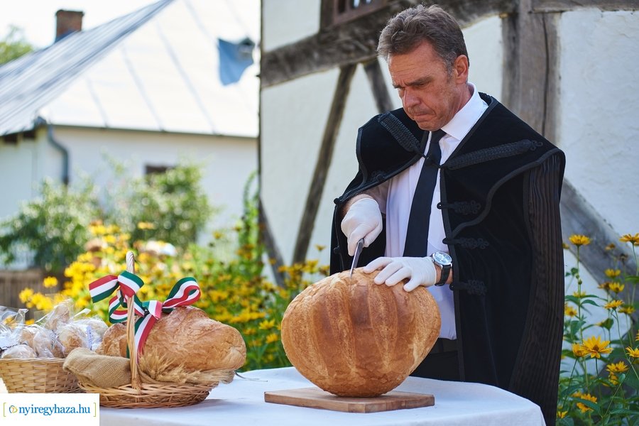 Új kenyér ünnepe a Sóstói Múzeumfaluban 2020