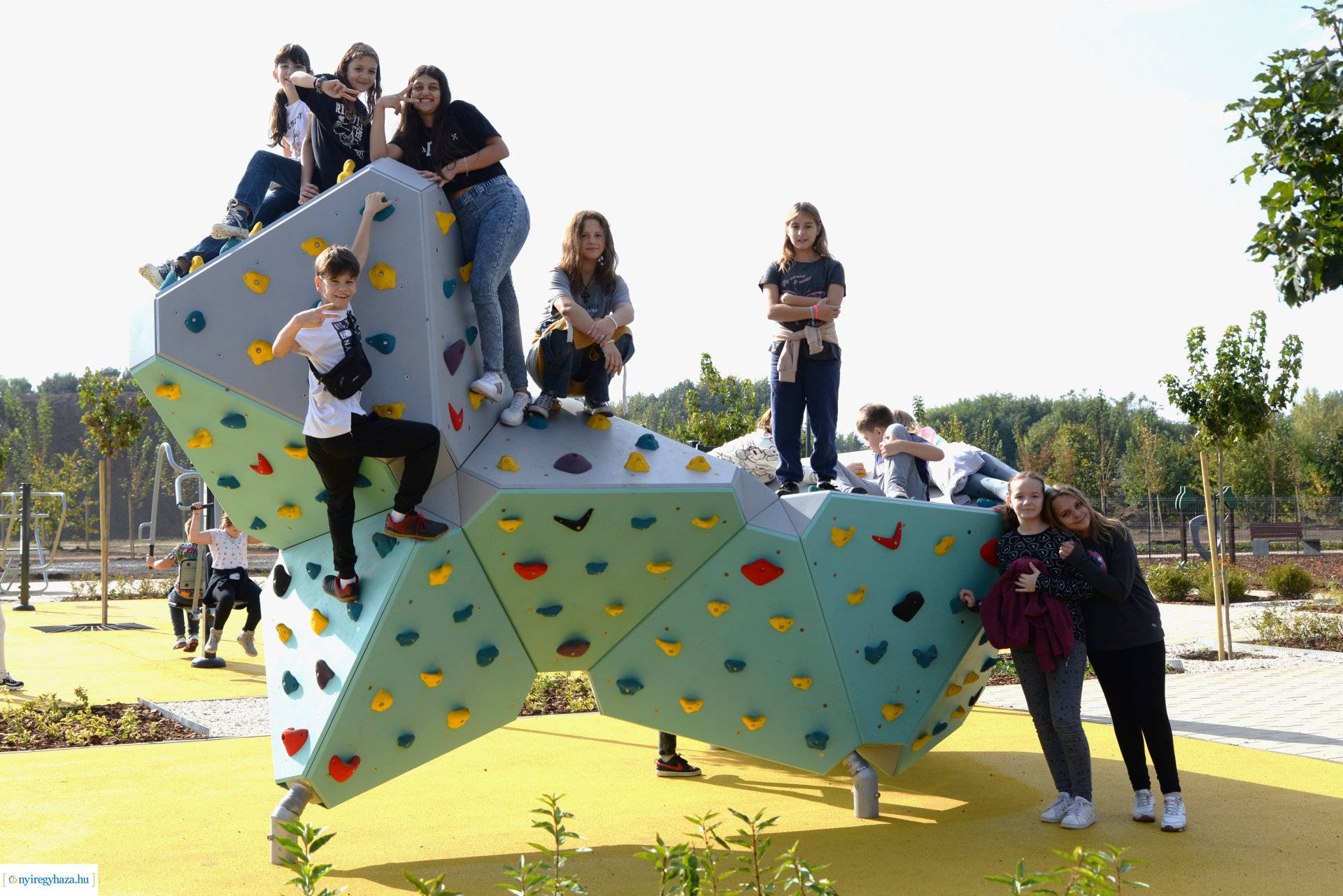Új közösségi teret alakítottak ki a Kertvárosban