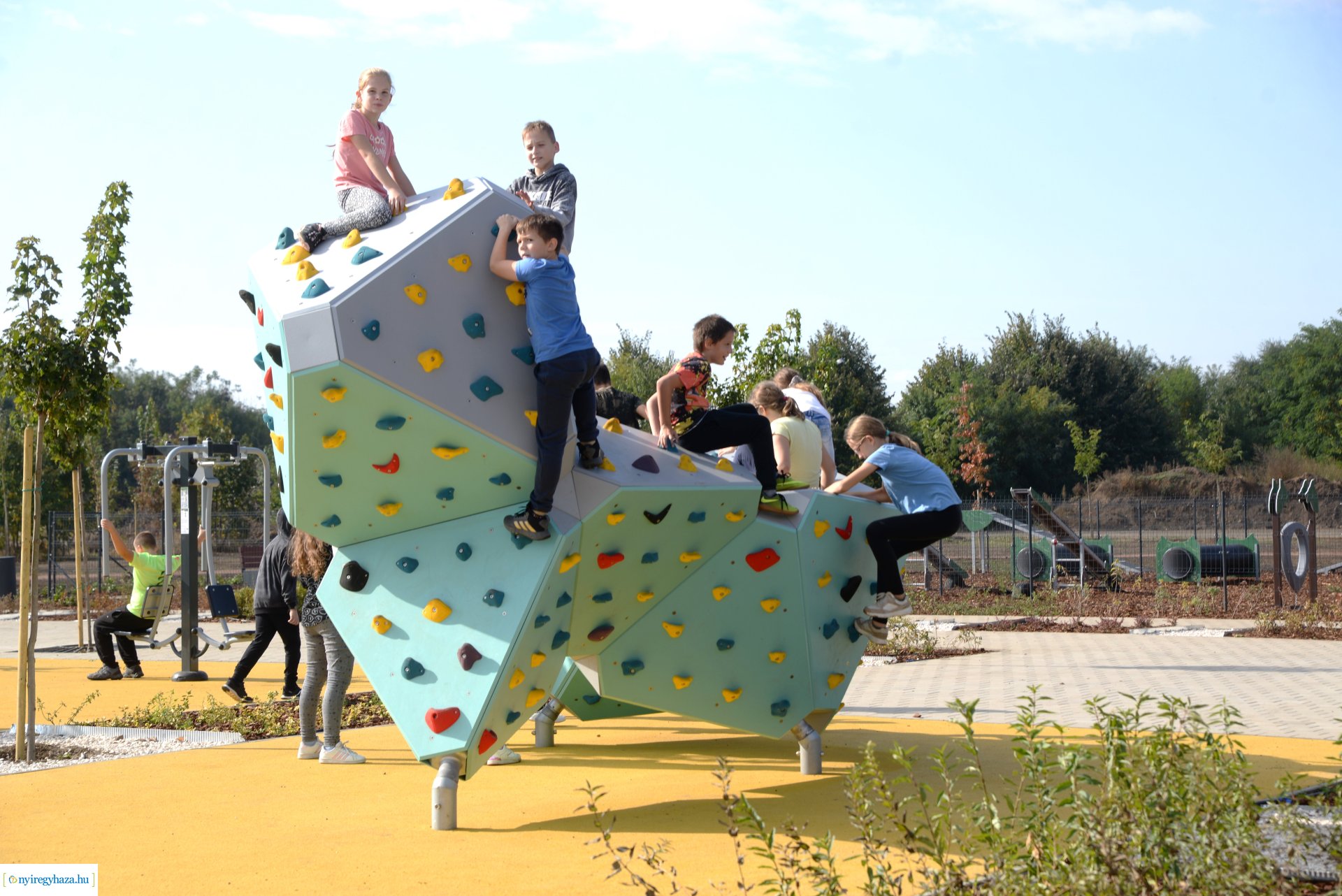 Új közösségi teret alakítottak ki a Kertvárosban