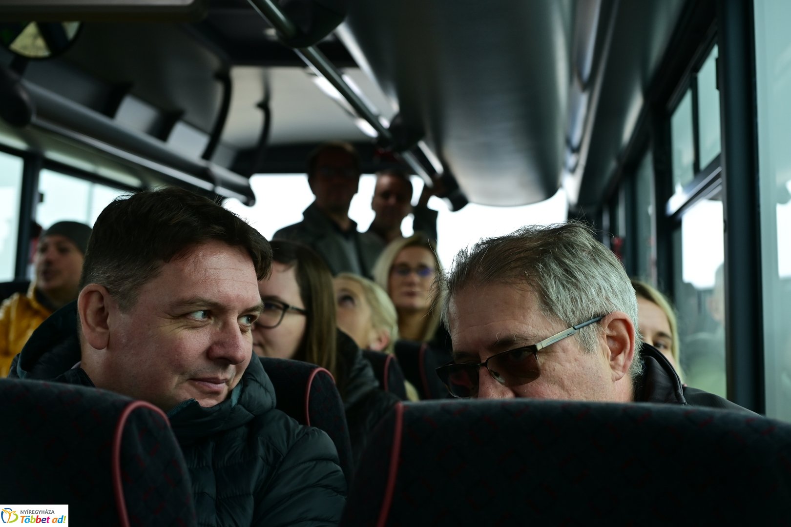 Új LEGO buszok átadó 2025 