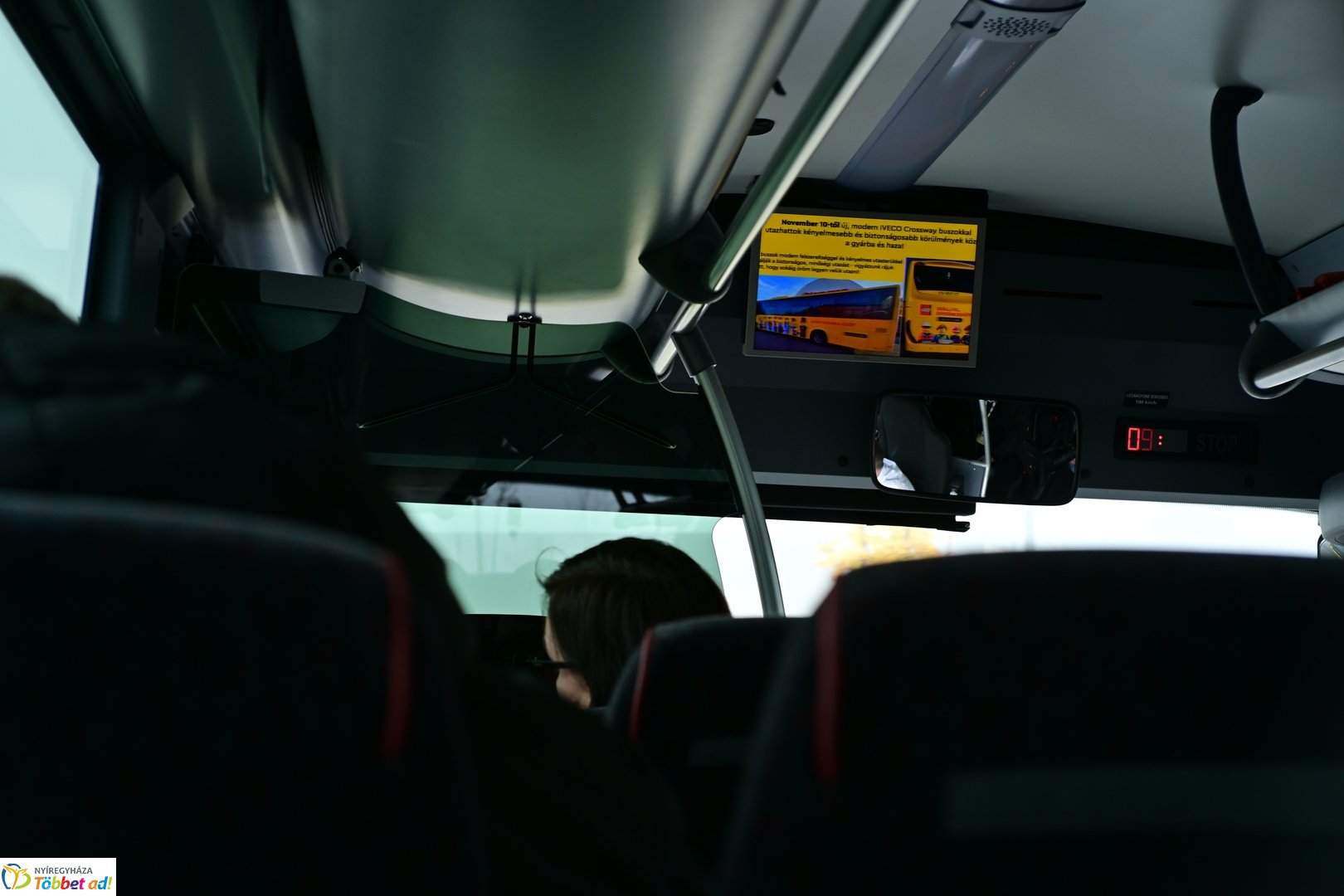 Új LEGO buszok átadó 2025 