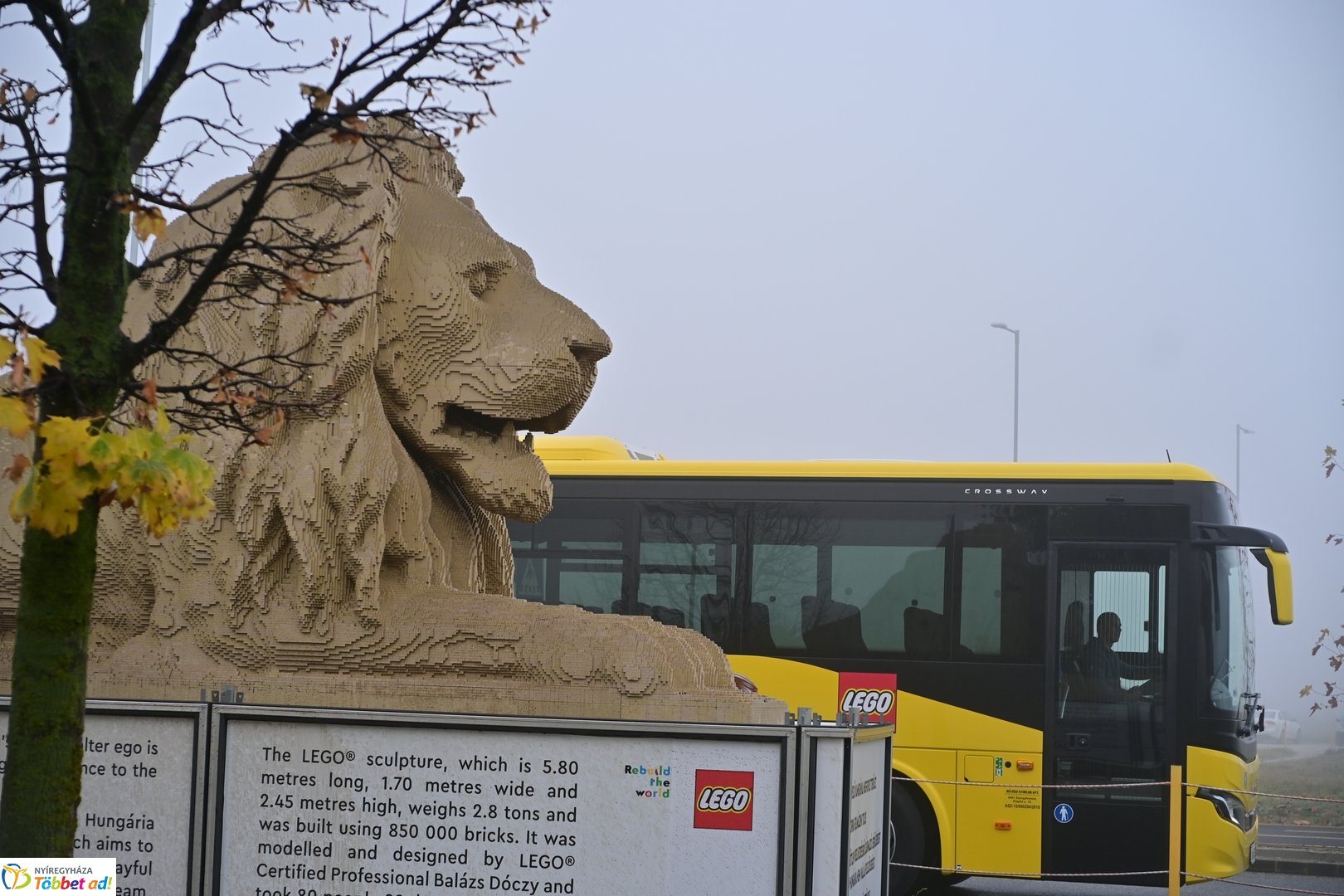 Új LEGO buszok átadó 2025 