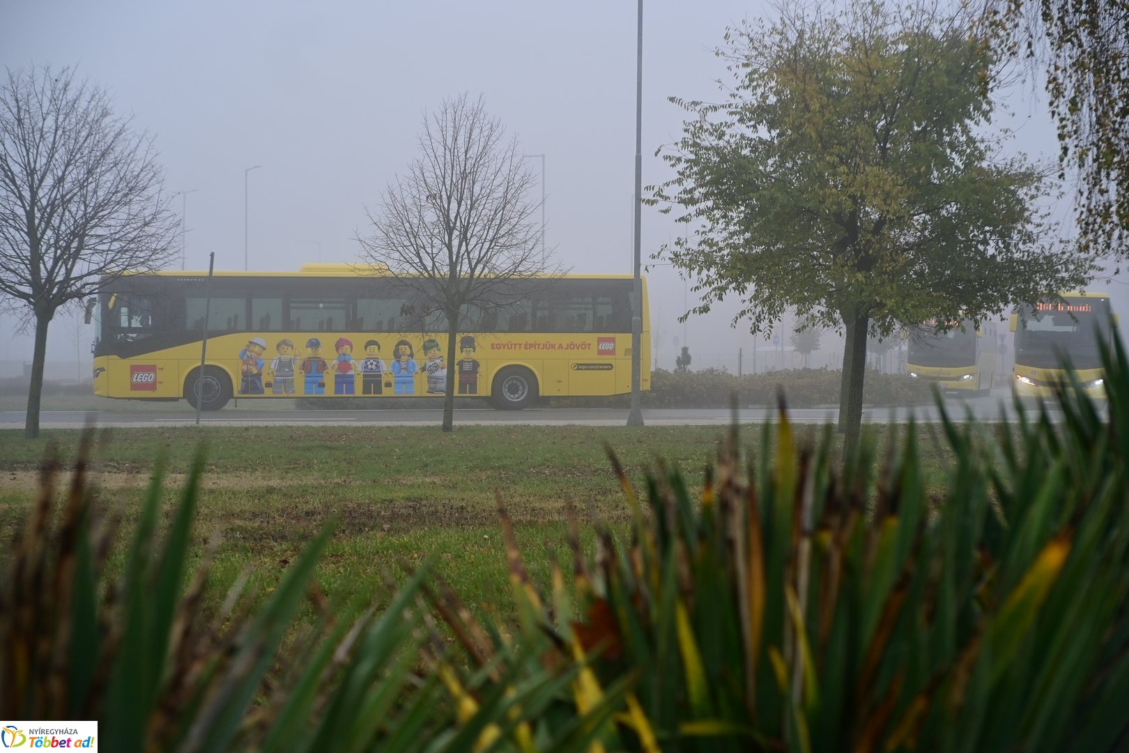 Új LEGO buszok átadó 2025 