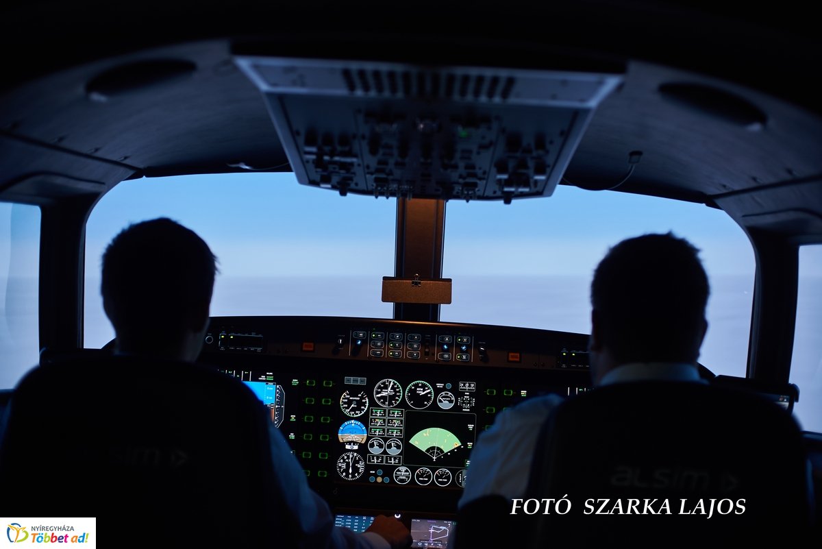 Új reptéri oktatóközpont Nyíregyházán