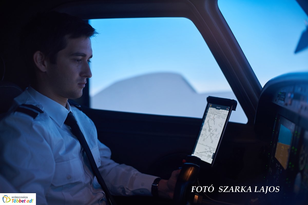 Új reptéri oktatóközpont Nyíregyházán