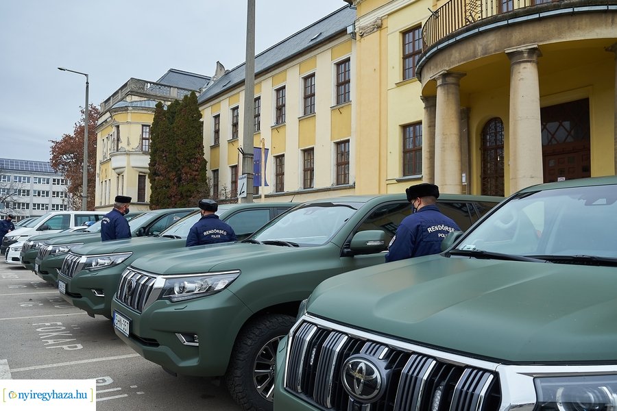 Új szolgálati autók a rendőrségen