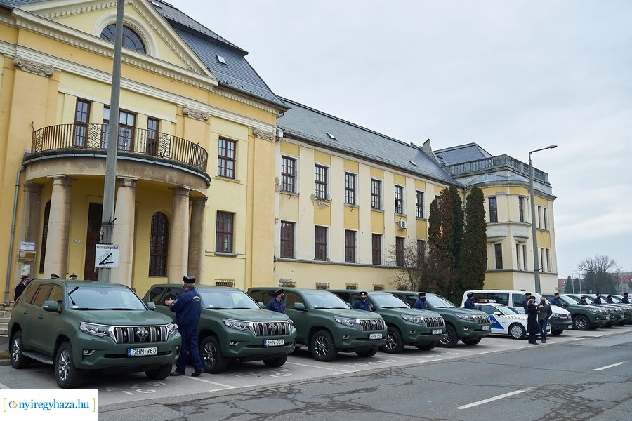 Új szolgálati autók a rendőrségen