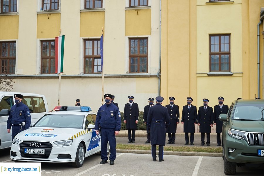 Új szolgálati autók a rendőrségen