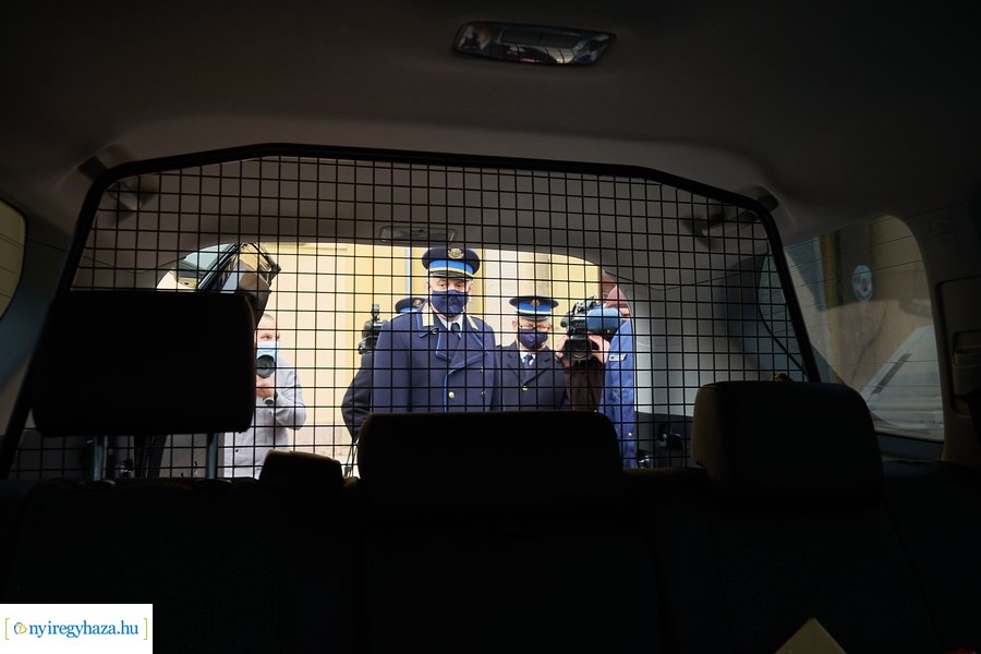 Új szolgálati autók a rendőrségen