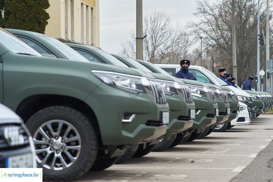 Új szolgálati autók a rendőrségen