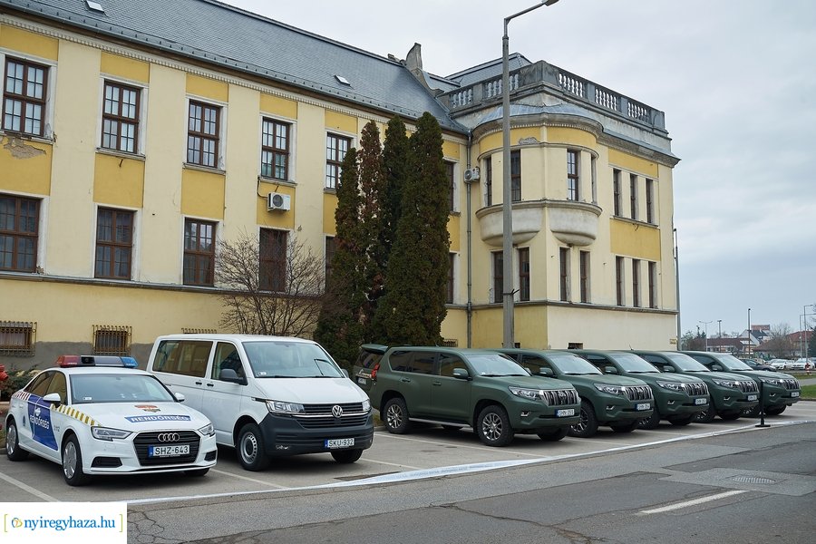 Új szolgálati autók a rendőrségen