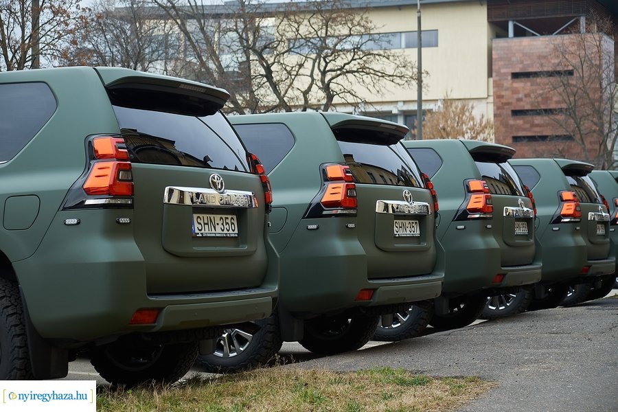 Új szolgálati autók a rendőrségen