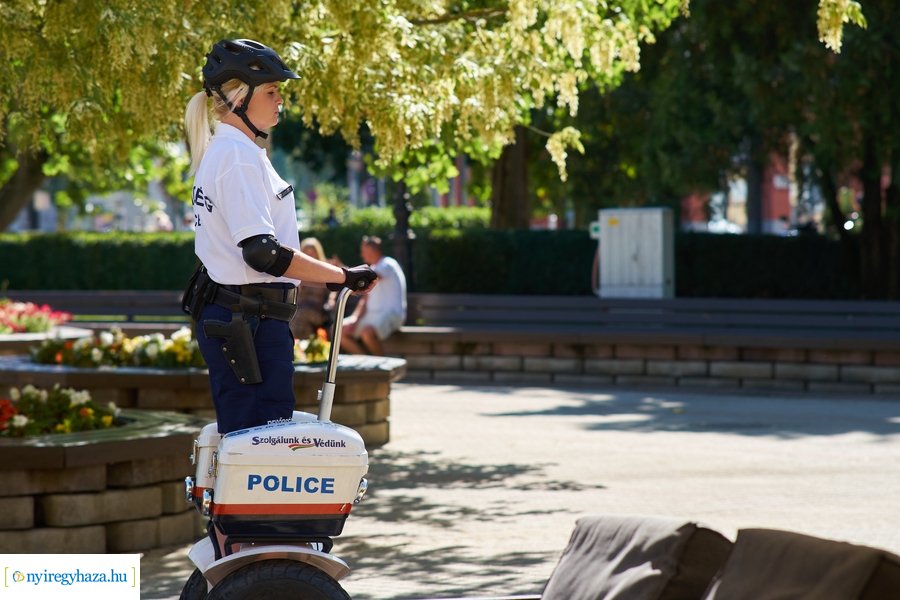 Új szolgálati járművek a rendőrségnél