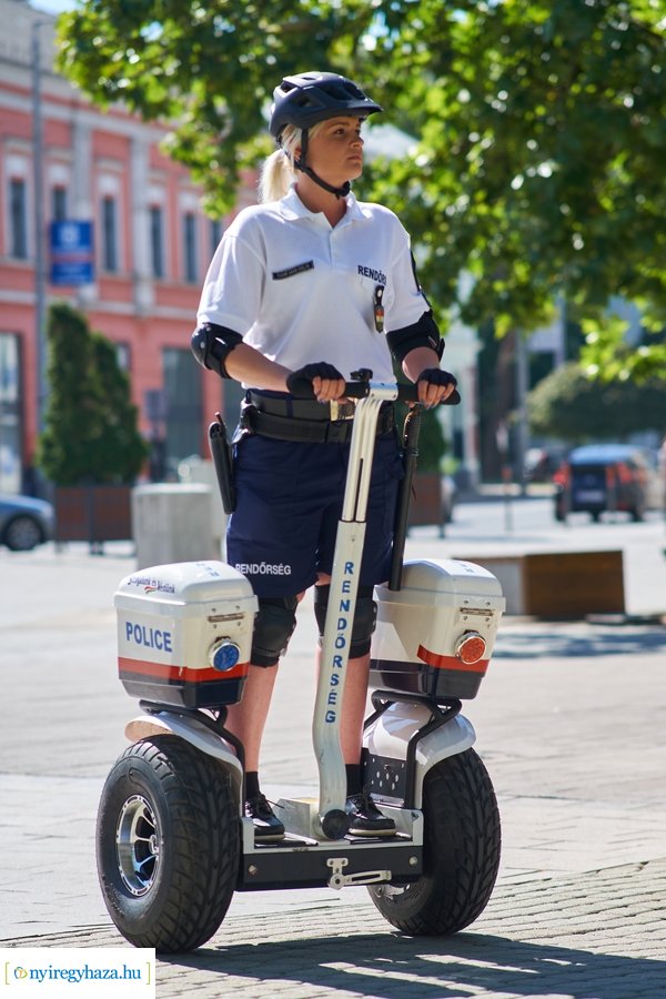 Új szolgálati járművek a rendőrségnél