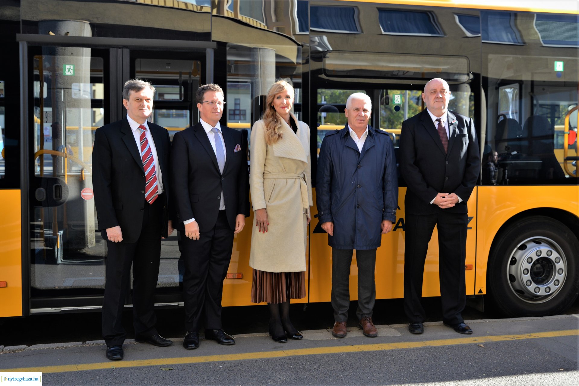Új távolsági buszokat mutattak ma be Nyíregyházán