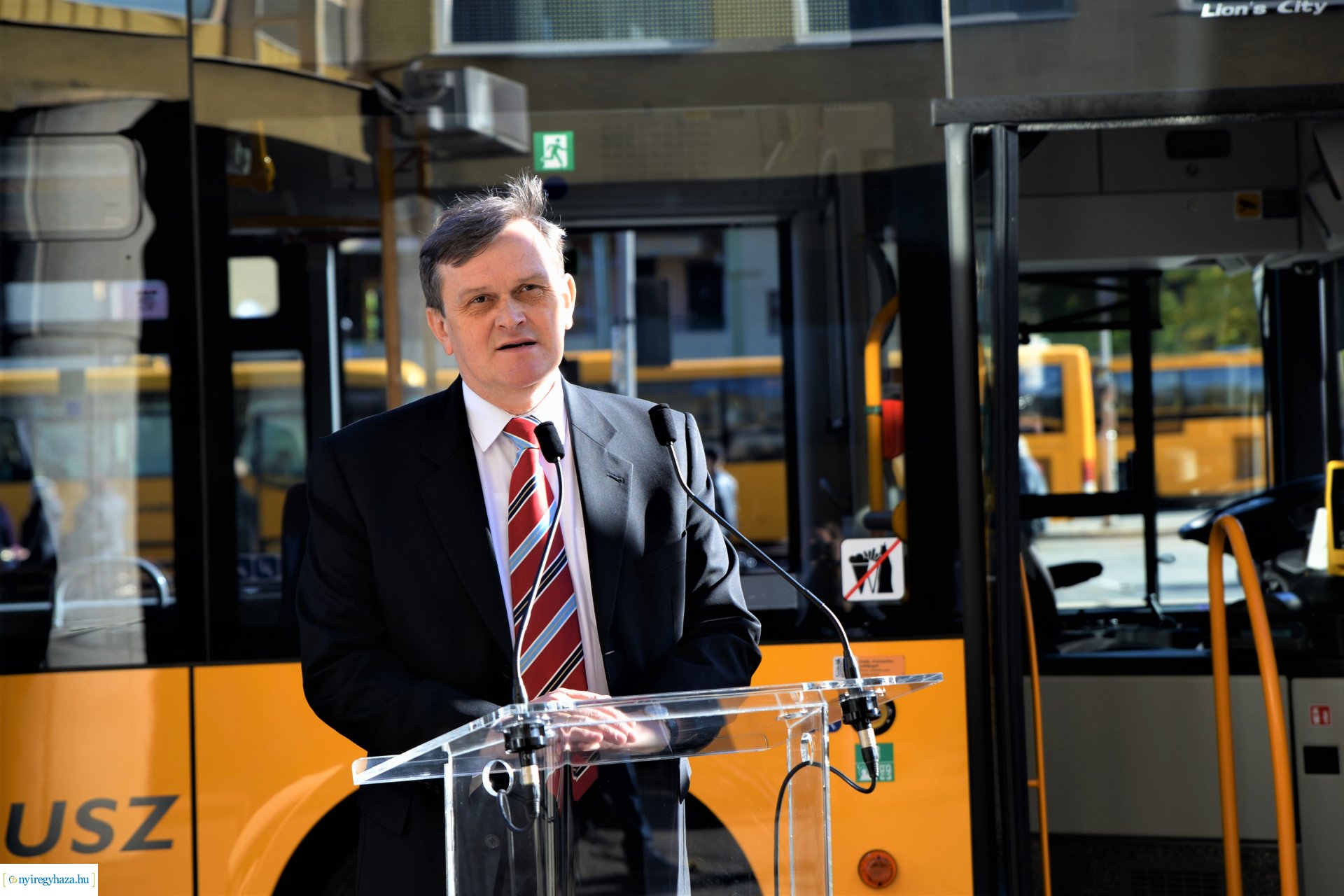 Új távolsági buszokat mutattak ma be Nyíregyházán