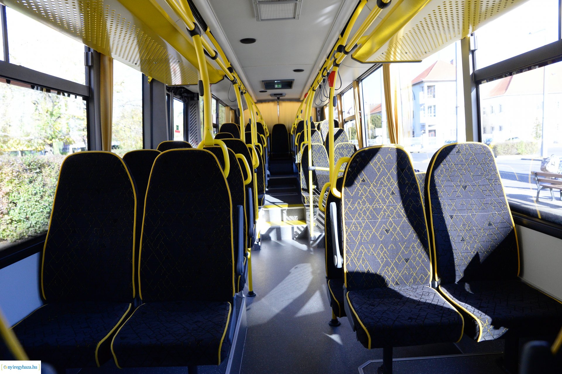 Új távolsági buszokat mutattak ma be Nyíregyházán