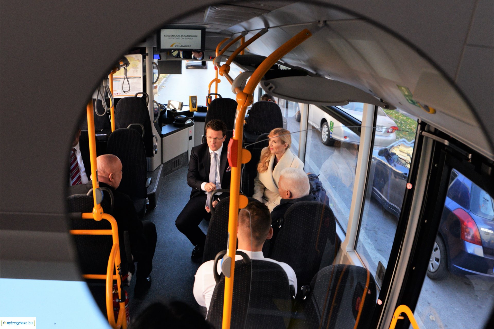 Új távolsági buszokat mutattak ma be Nyíregyházán