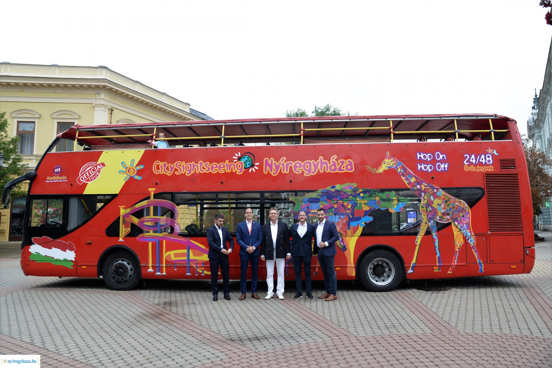 Új városnéző busz Nyíregyházán