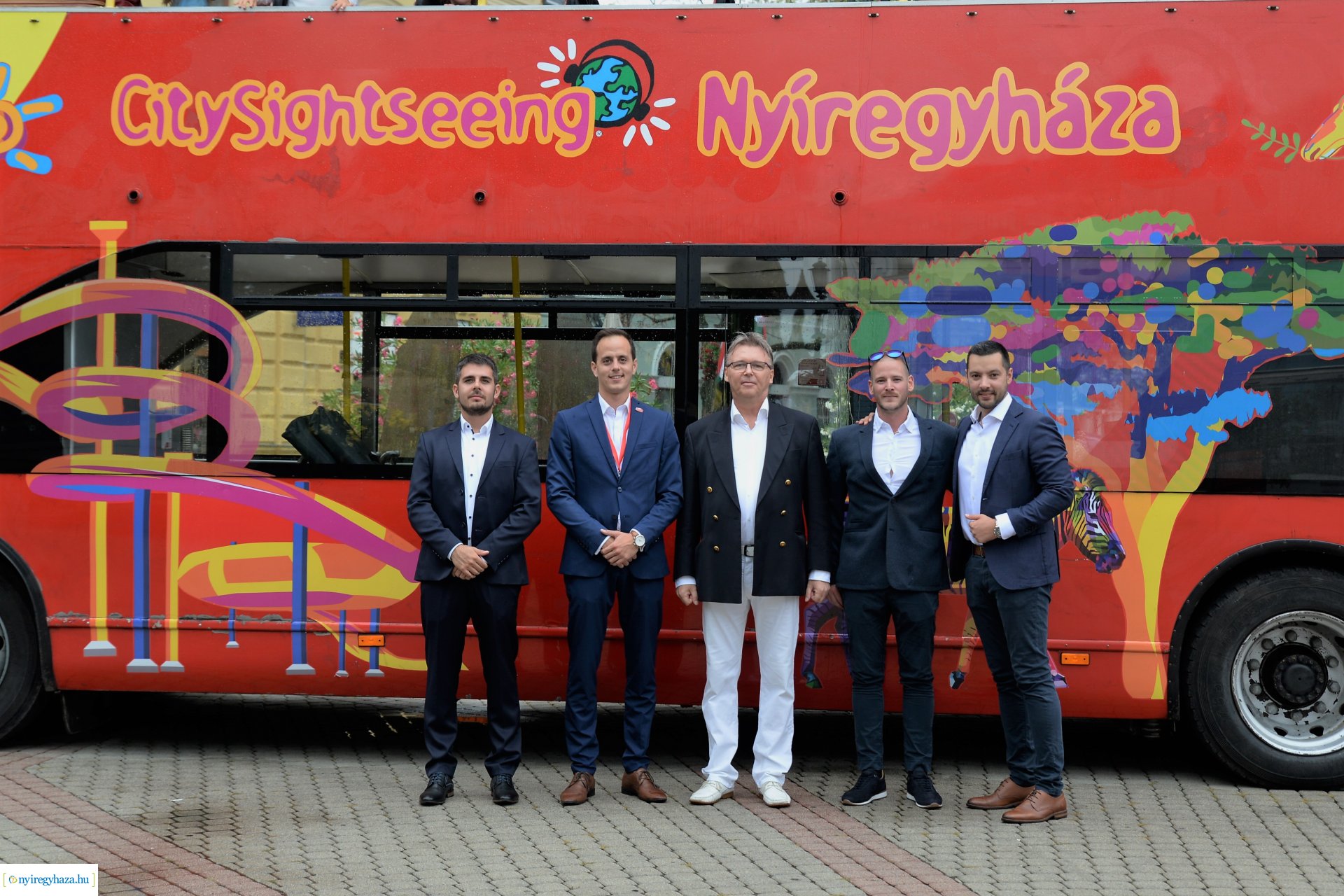 Új városnéző busz Nyíregyházán