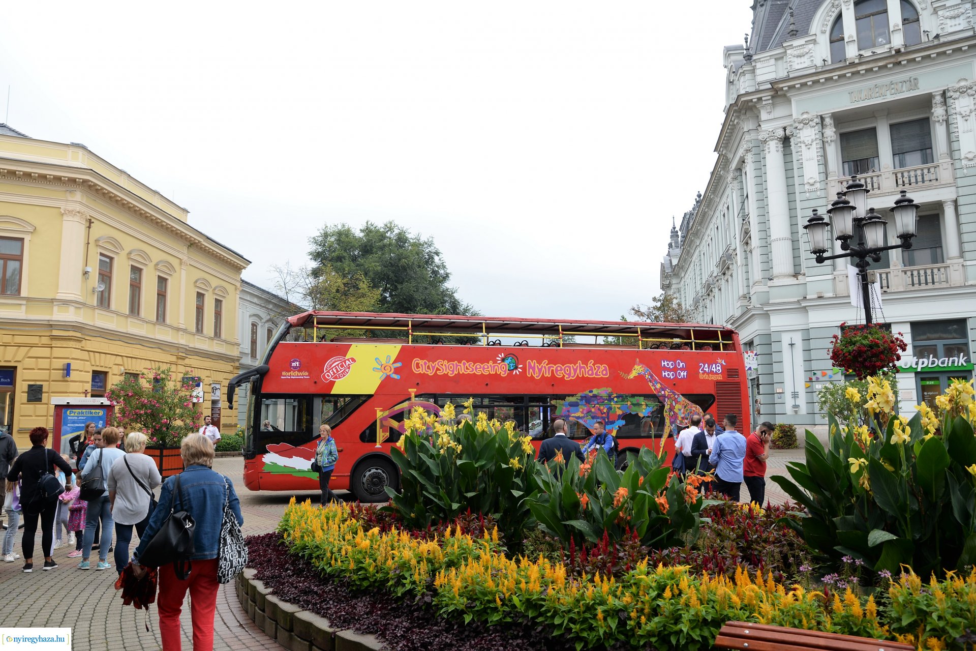 Új városnéző busz Nyíregyházán
