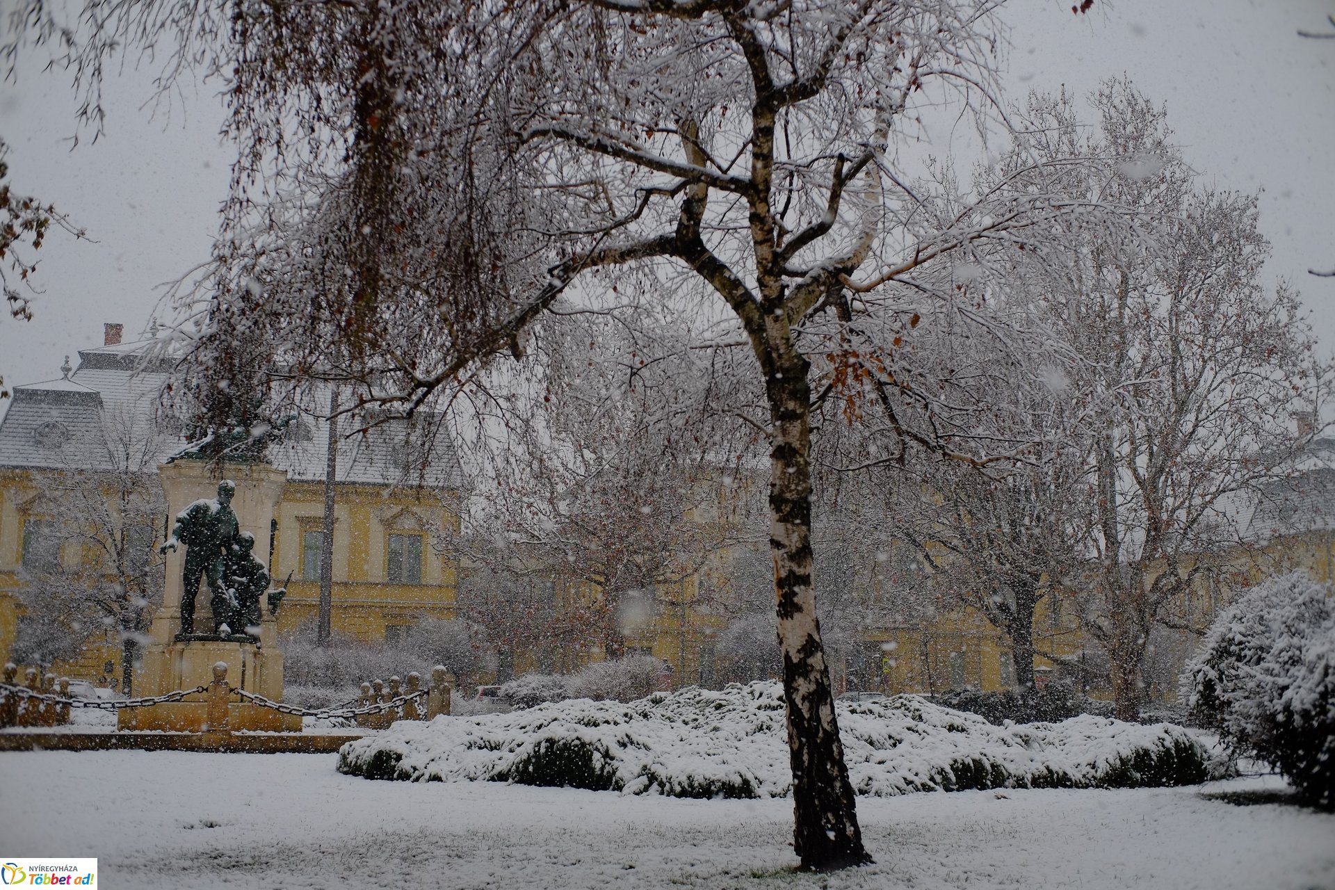Micsoda havazás! Így nézett ki a város az év első hózápora után