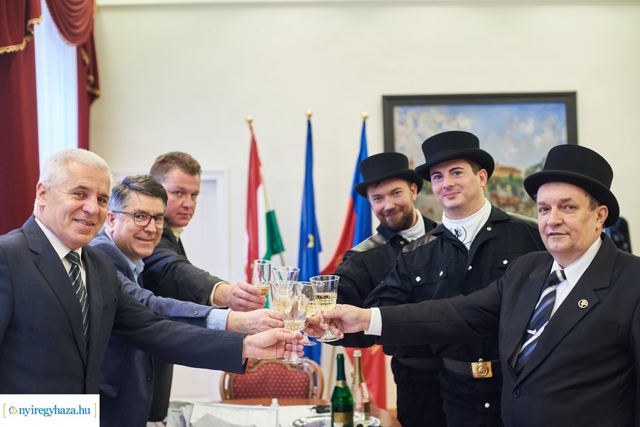 Újévi jókívánság a Városházán 2021