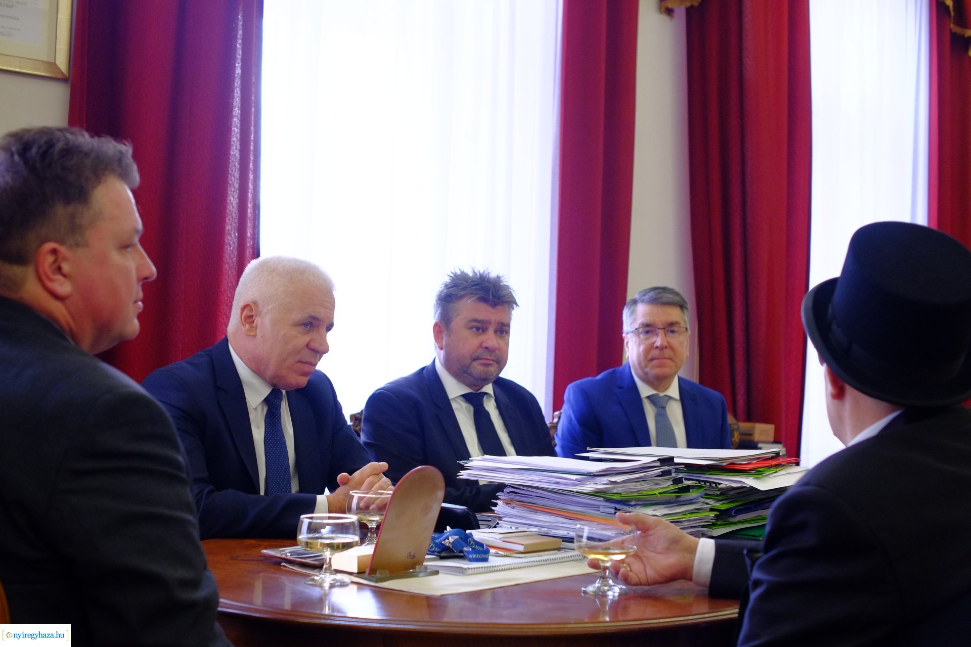 Újévi jókívánságok - 2024