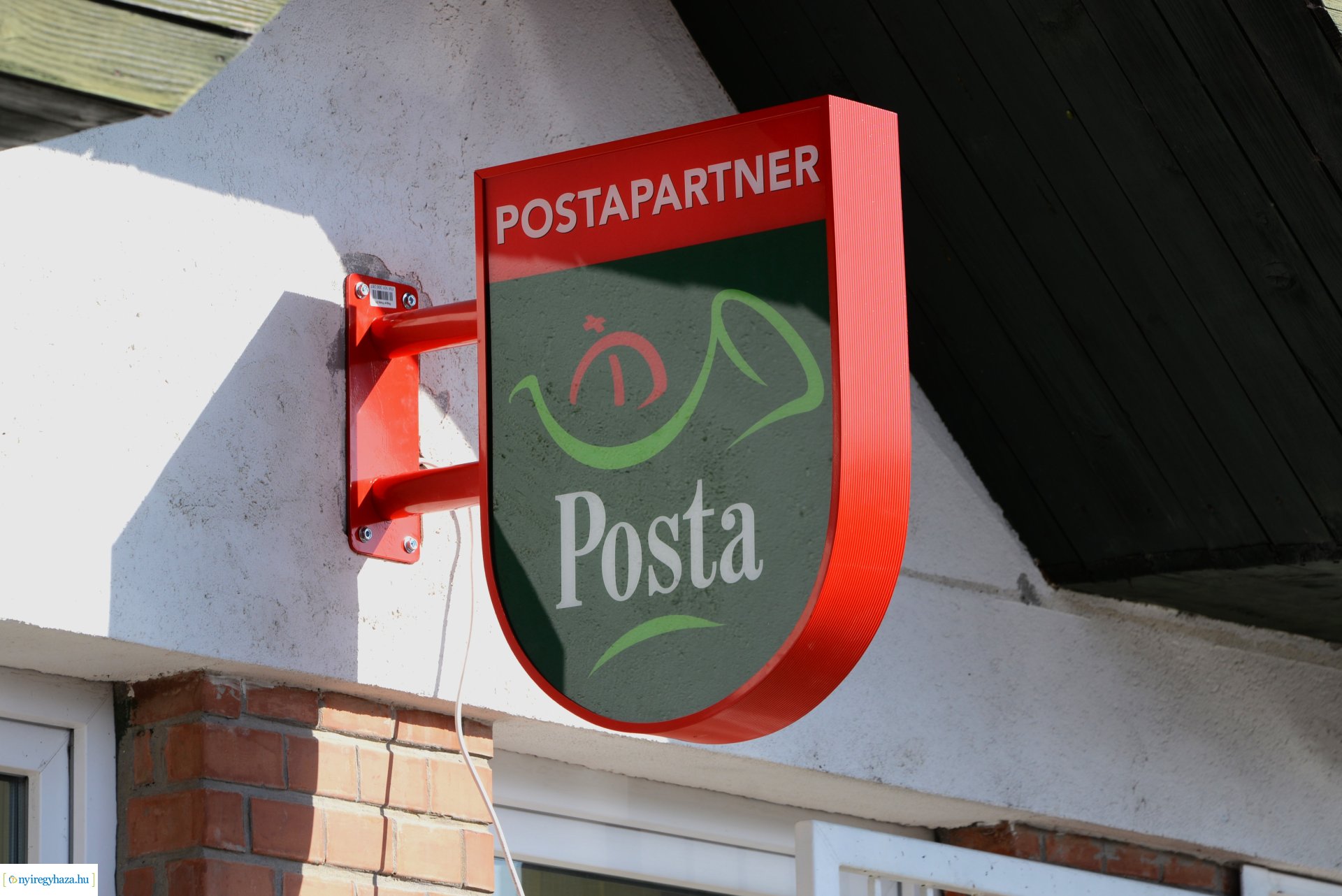 Újra kinyitott a Kertvárosban a posta