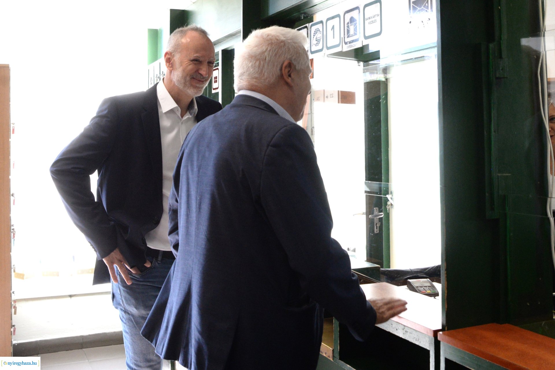 Újra kinyitott a Kertvárosban a posta