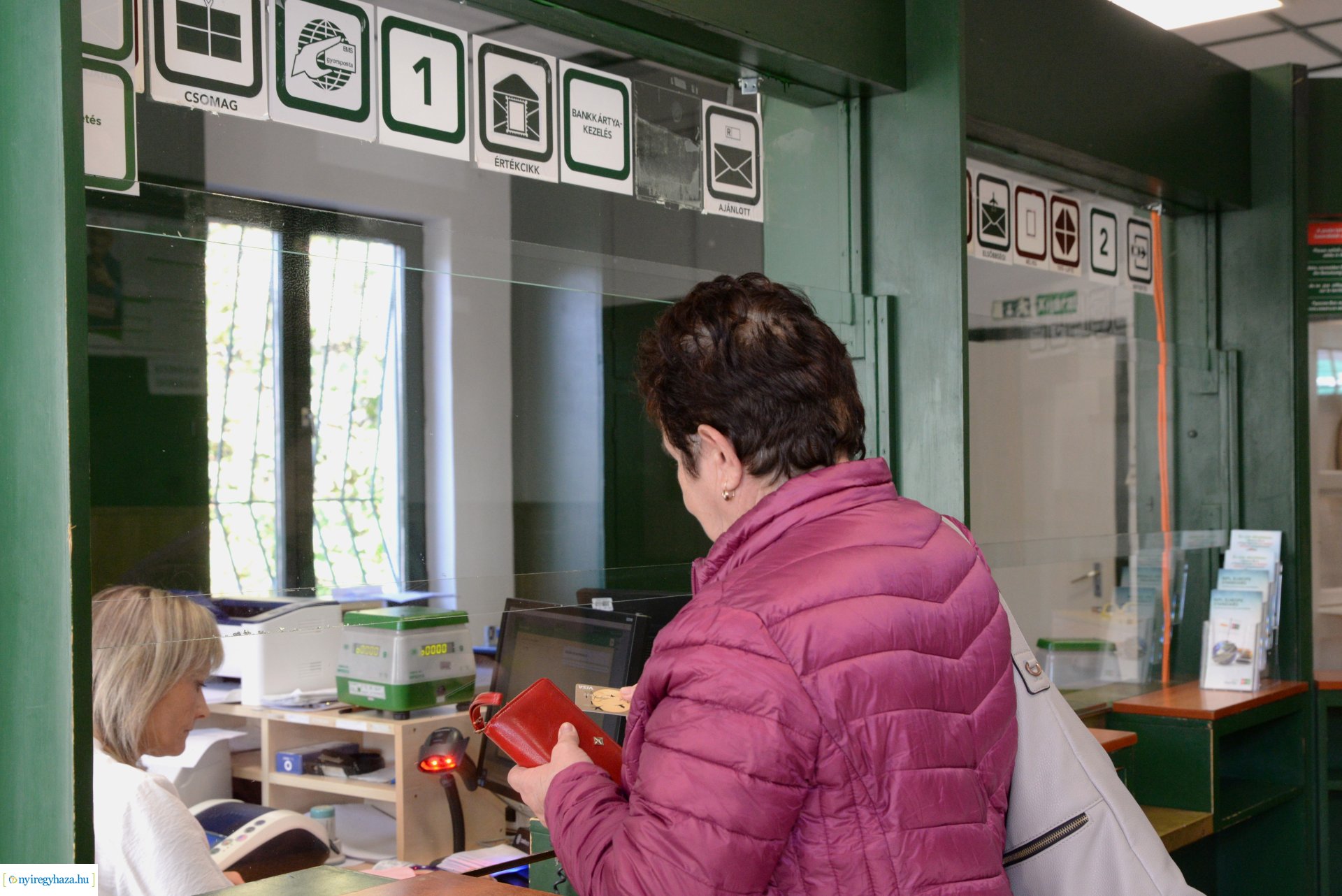 Újra kinyitott a Kertvárosban a posta