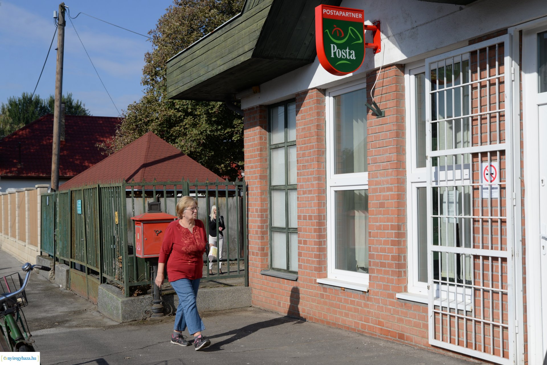 Újra kinyitott a Kertvárosban a posta