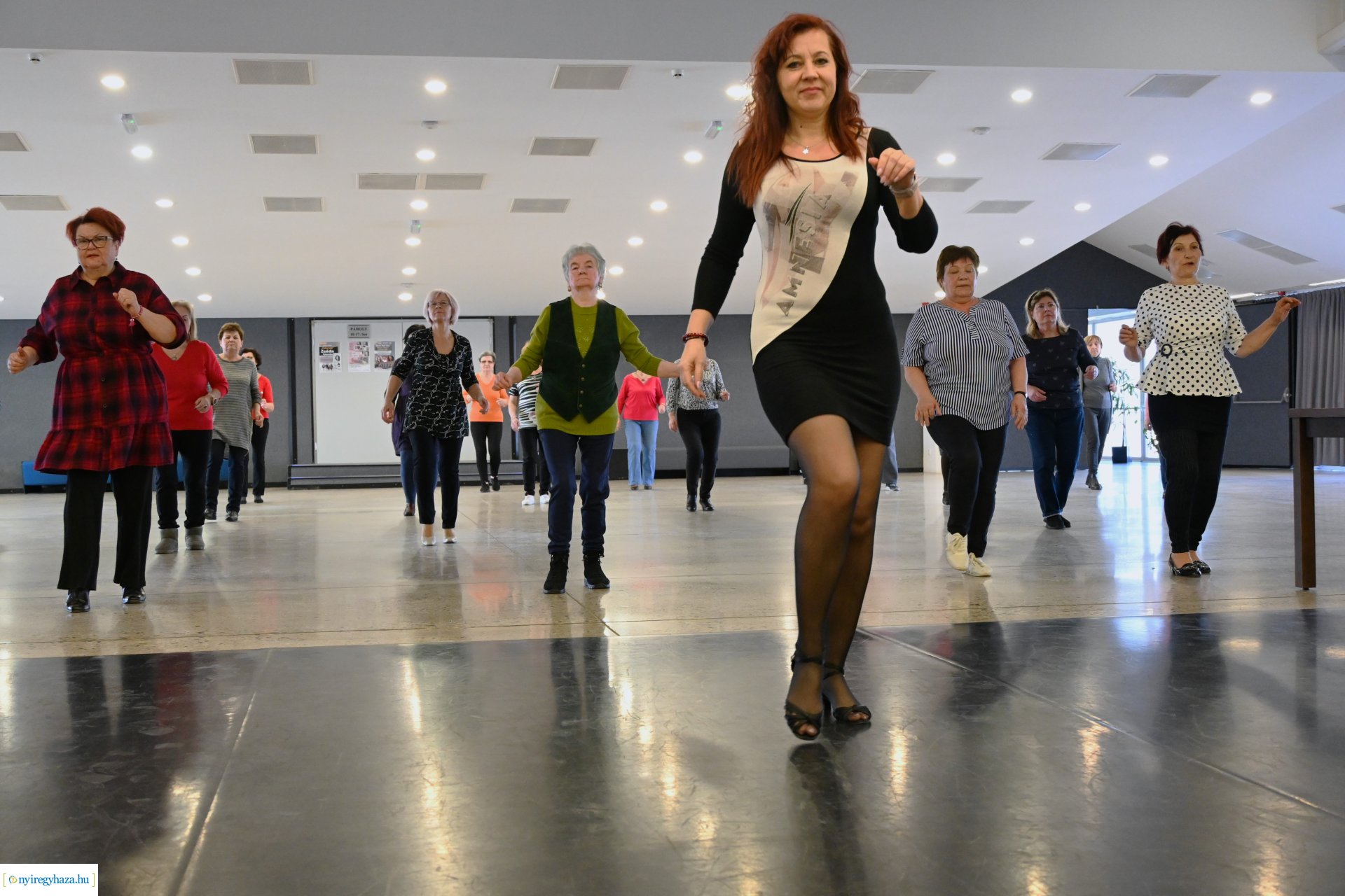 Újra Mozdulj Nyíregyháza! - Senior táncház a VMKK-ban