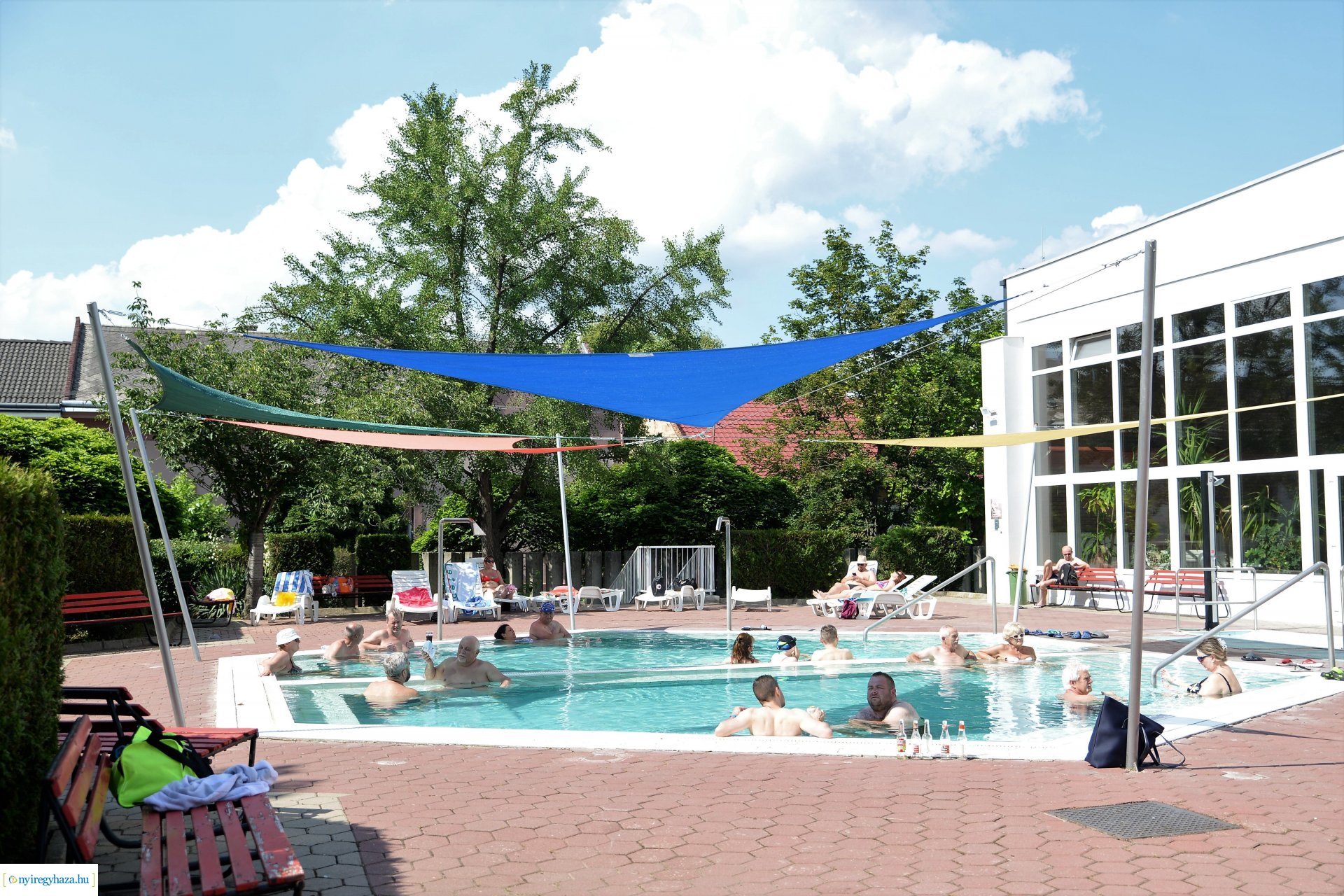 Újra nyitva a Júlia fürdő