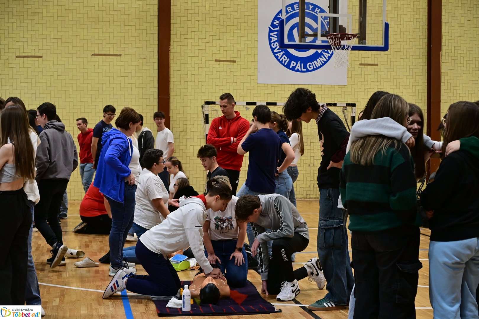 Újraélesztés napja a Vasvári gimnáziumban 2025