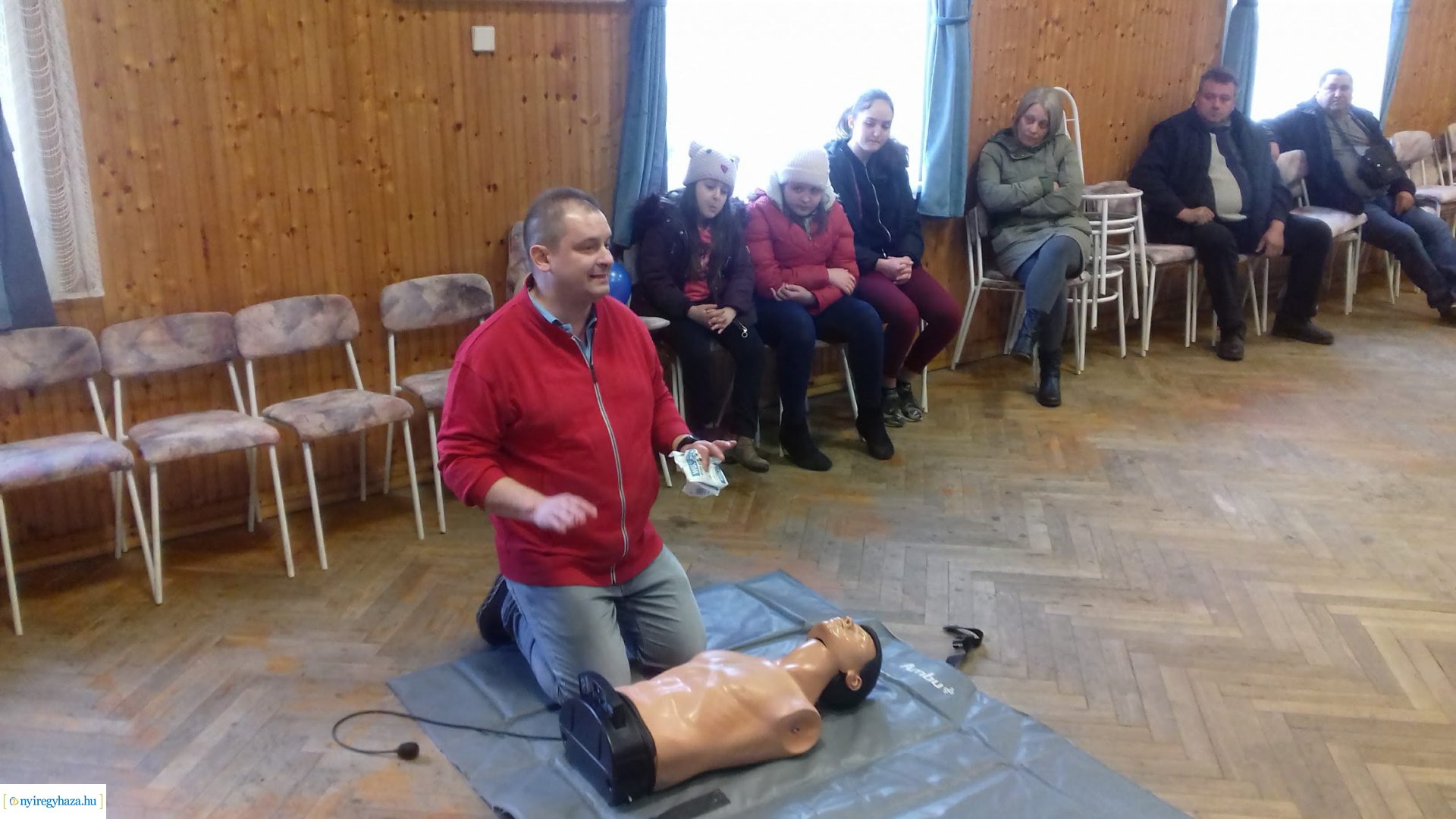 Újraélesztési gyakorlat Mandabokorban